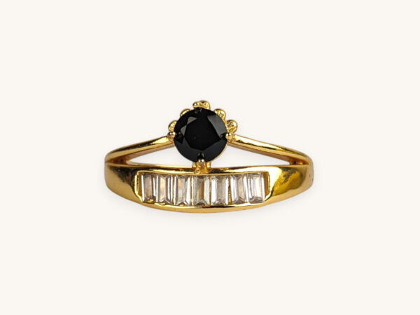 Golden Ring Round Stone (Free Size)