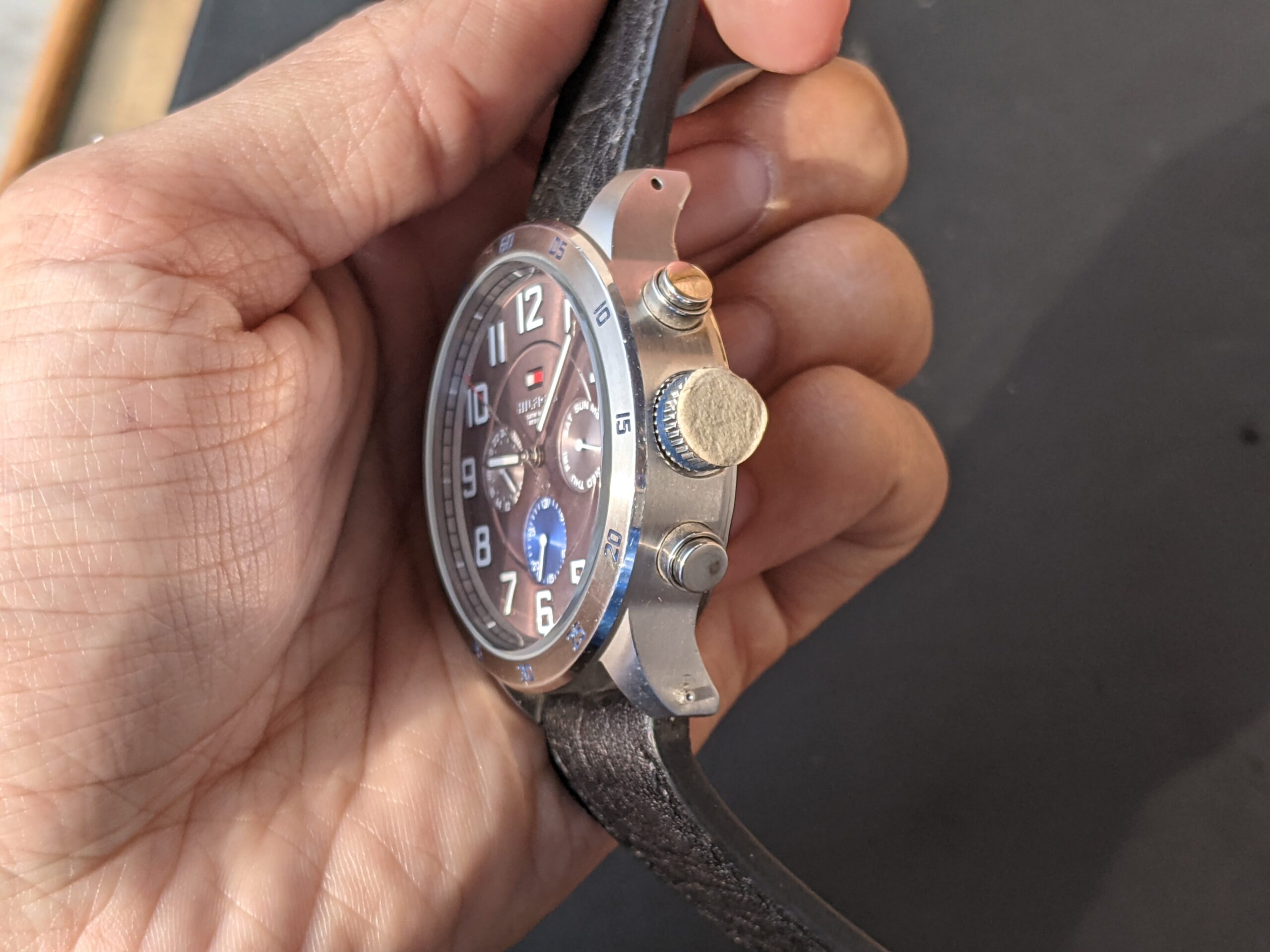 Tommy Hilfiger Cosmo Graph Leather Strap Men's Watch - Image 3