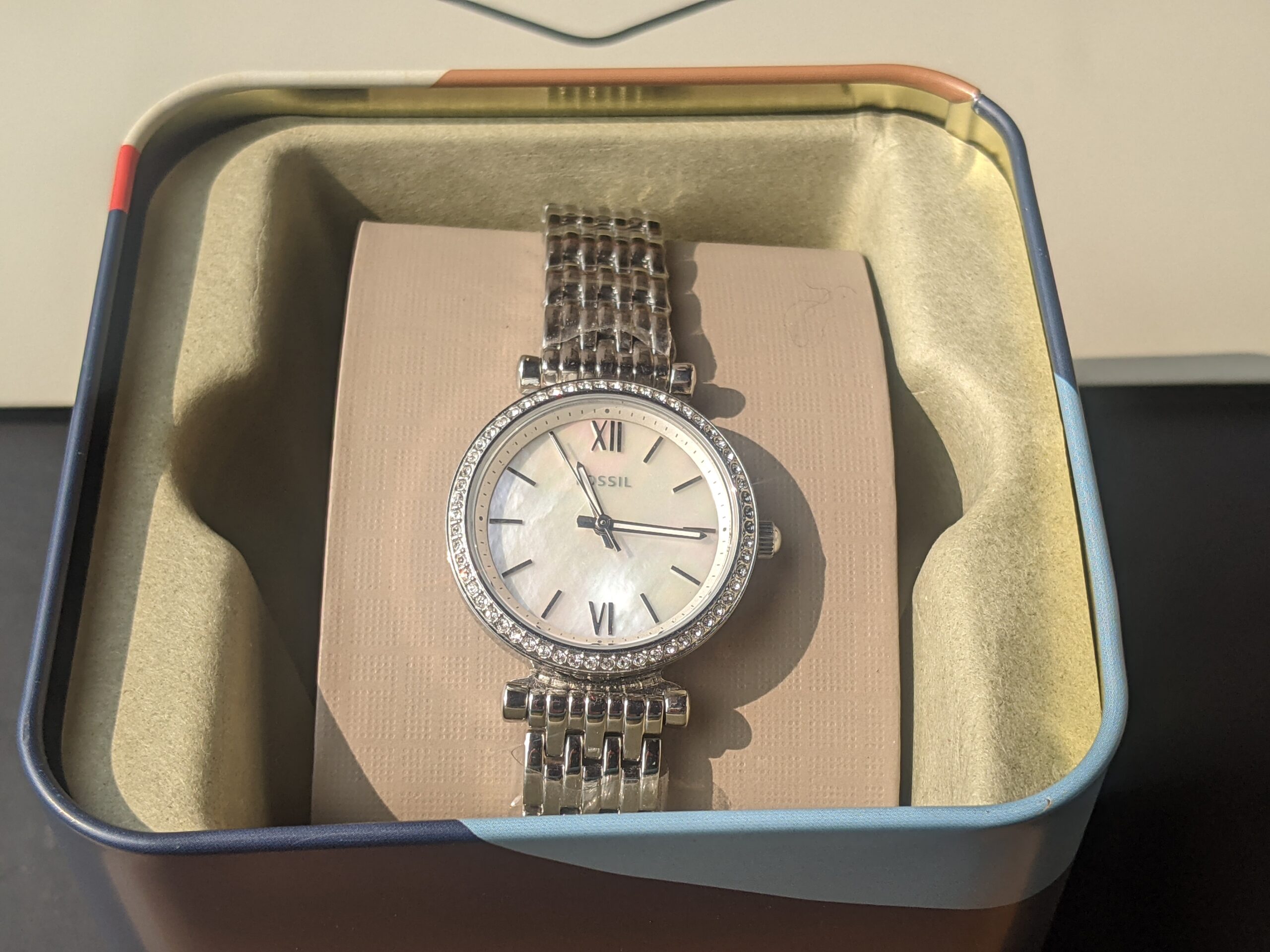 Fossil Carlie Mini Diamond Accents Silver Quartz Dial 28mm Women's Watch ES4647 - Image 6